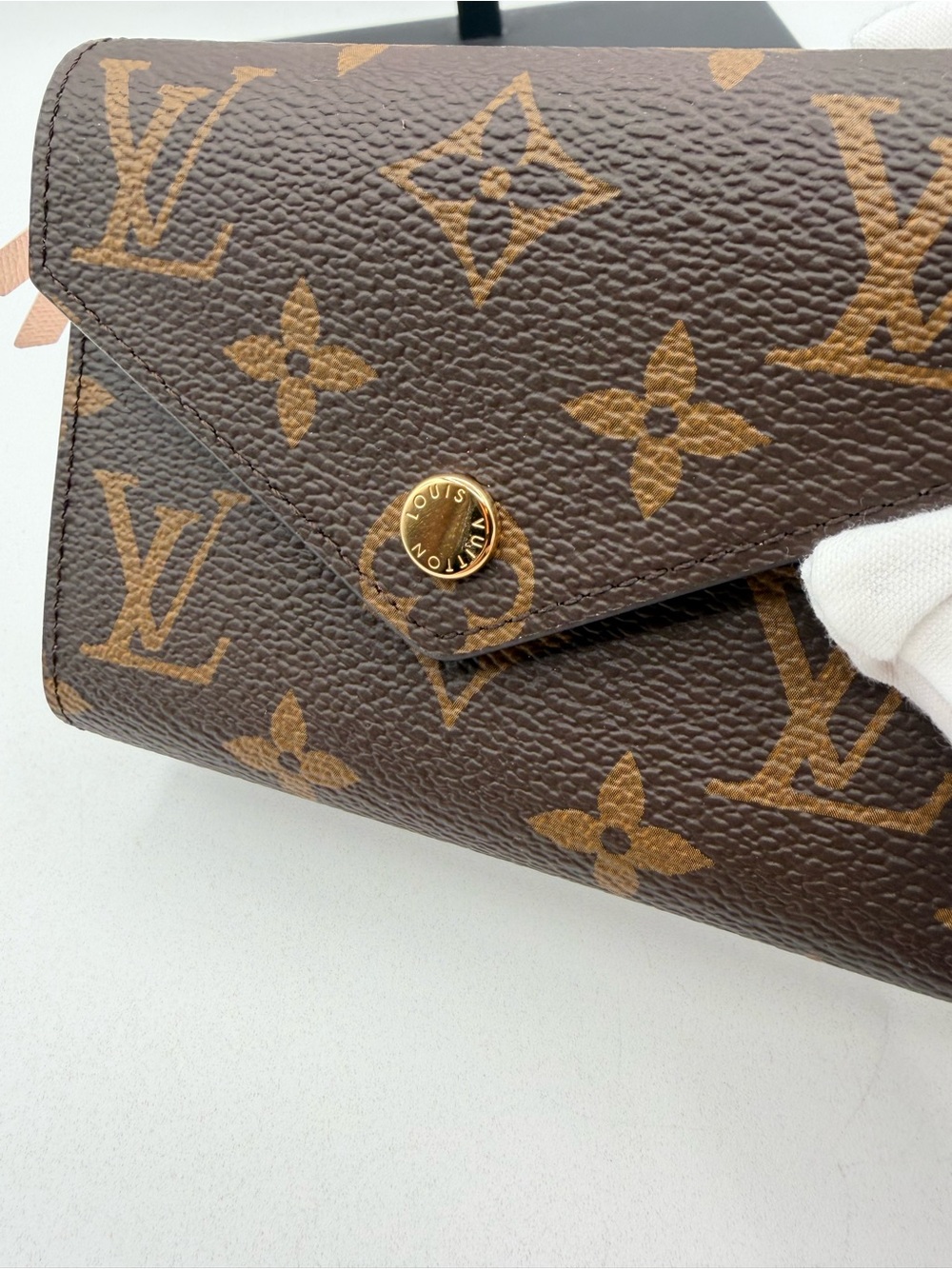 Louis Vuitton Victorine Monogram Wallet - Picture 4 of 13